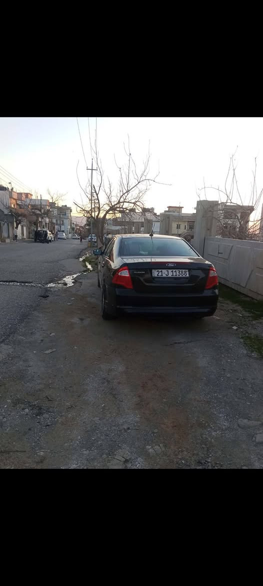 Ford fusion SE 2012
فۆرد فیوژن 2012 ئەمریکی مەکینە 2.5
دوو پەڵەی بچوک بۆیاخی هەیە و بۆیاخ تەنکە مواسەفات SE ڕەقەم و سەنەوی تازەیە و بە ناوی خۆمانەوەیە  سەیارەکە زۆر زۆر پاکەو ماڵی دۆستە دینار مەسرەفی تیا نییە لە سلێمانیم نرخی 98 و معامەلەیەکی کەم و گۆڕینەوەش ئەکەم لەگەڵ تەکسی یا تکایە ئەگەر مشتەریت پەیوەندی بکە 
***********
***********
