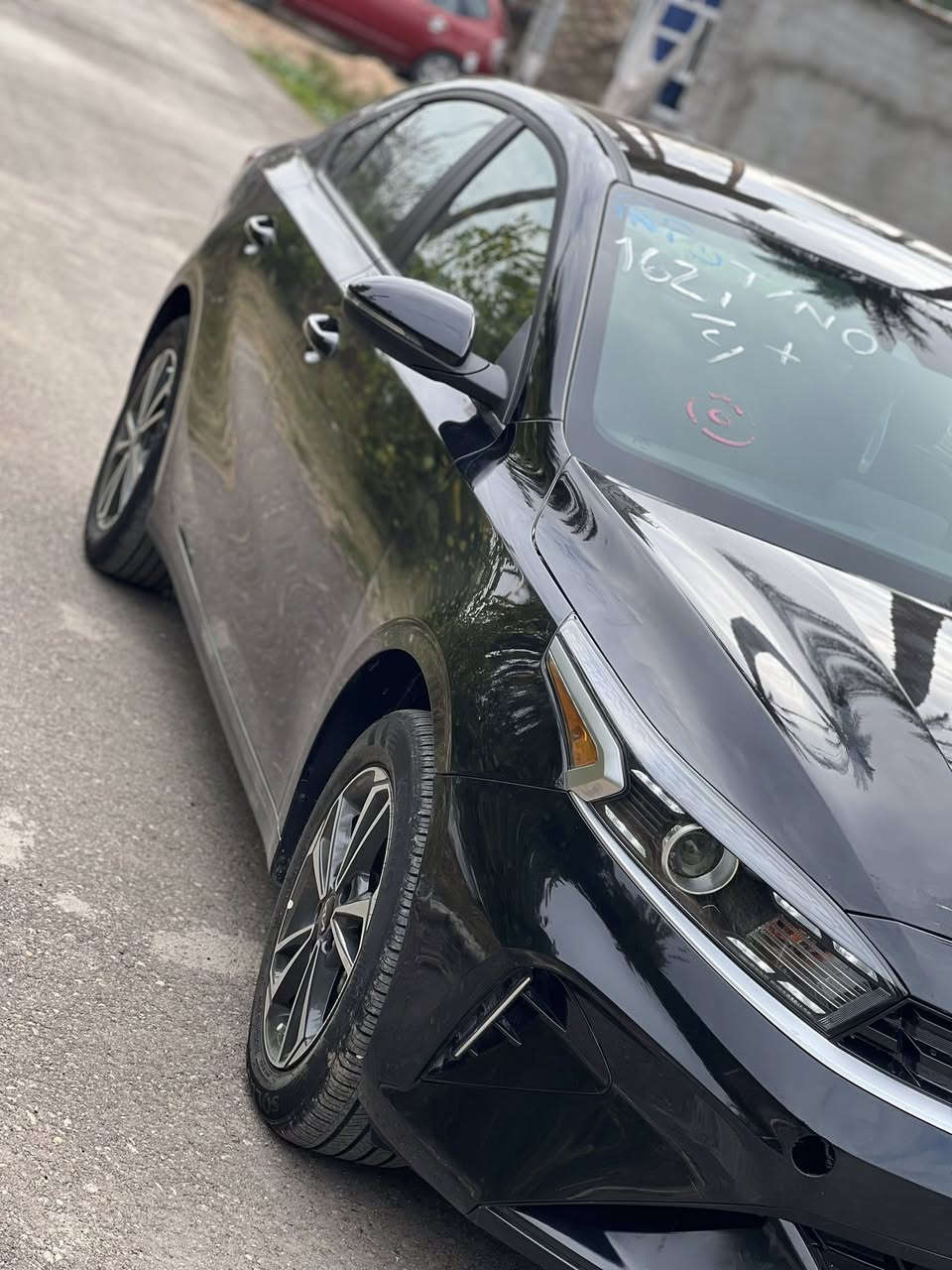 السلام عليكم للبيع 
كيا فورتي موديل 2024
اللون اسود 
سيارة بدون صبغ 
وبدون تبديل 
وبدون ايرباك
بارد فقط 
ماشية 4 الف فقط زيرو
نص فول شاشة كامرة 
ويل كب اشاير بالمري 
رادارات جانبية تحديد مسار
السيارة مكانها بغداد الراشدية
للاستفسار 
***********
