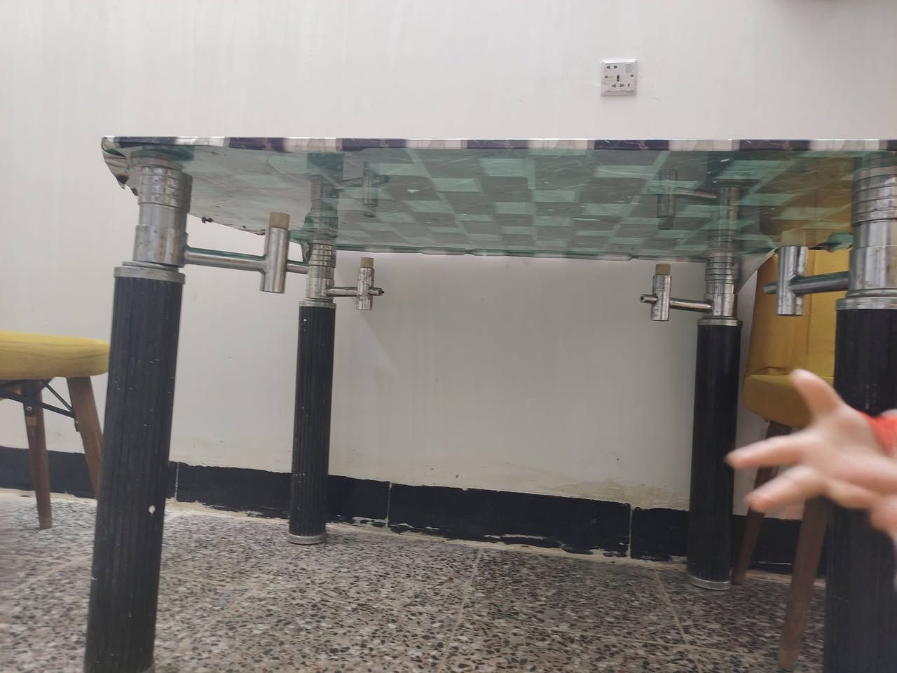 ميز طعام زوجاج    مابي ضرر مع اربع كراسي 
كراسي بيهن ضرر   ب 40  بي مجال  
عنوان بغداد ابو غريب شهداء شارع ٣٠
لا يوجد توصيل
خاص موجود تواصل عليه


**إذا كنت صاحب هذا الإعلان وتريد حذفه لأي سبب، رجاءا أرسل رسالة إلى الدعم الفني**