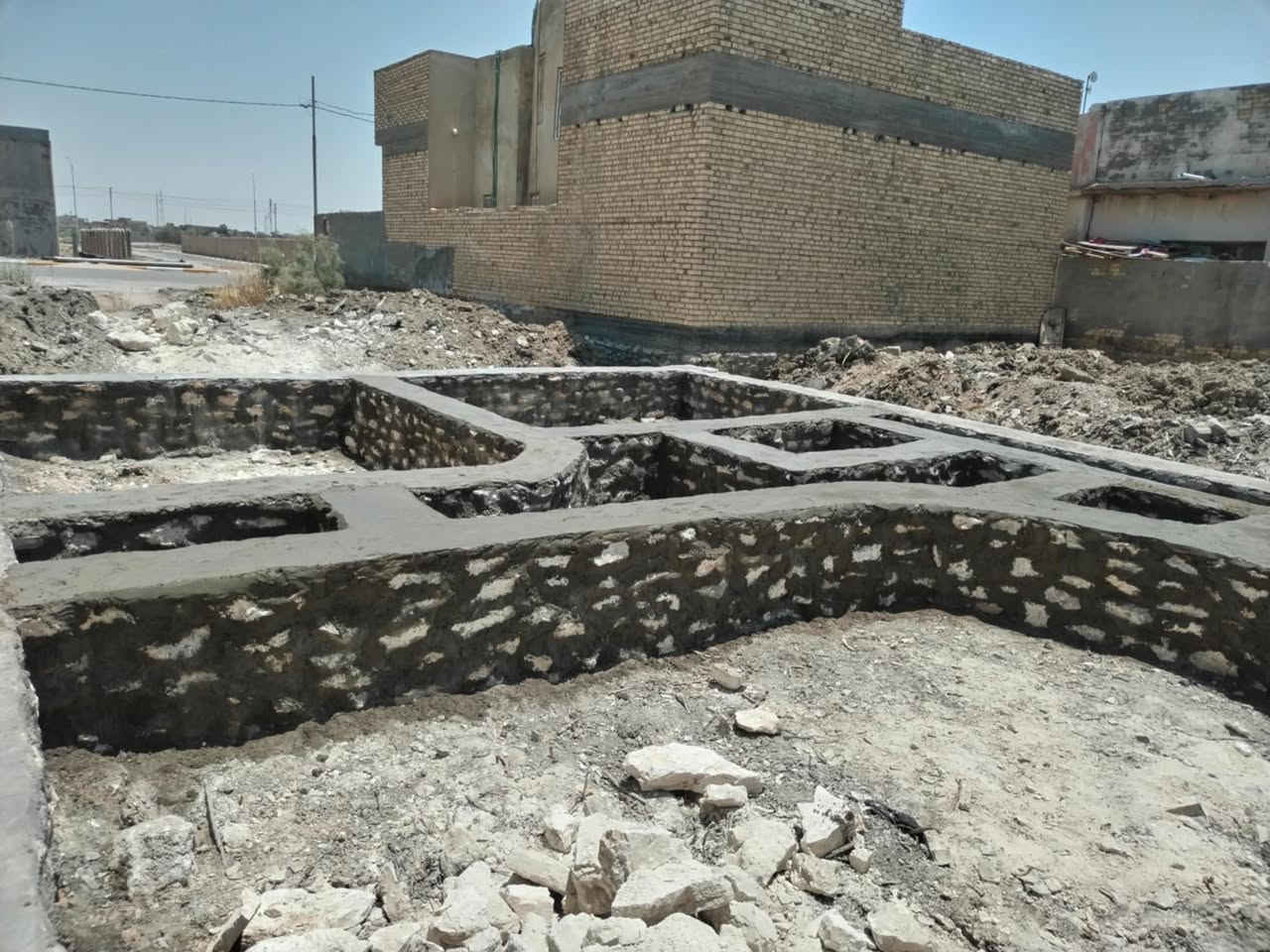 شقل حسب الطلب عباس ال مري تلفون *********** البناء حجر الأساس
