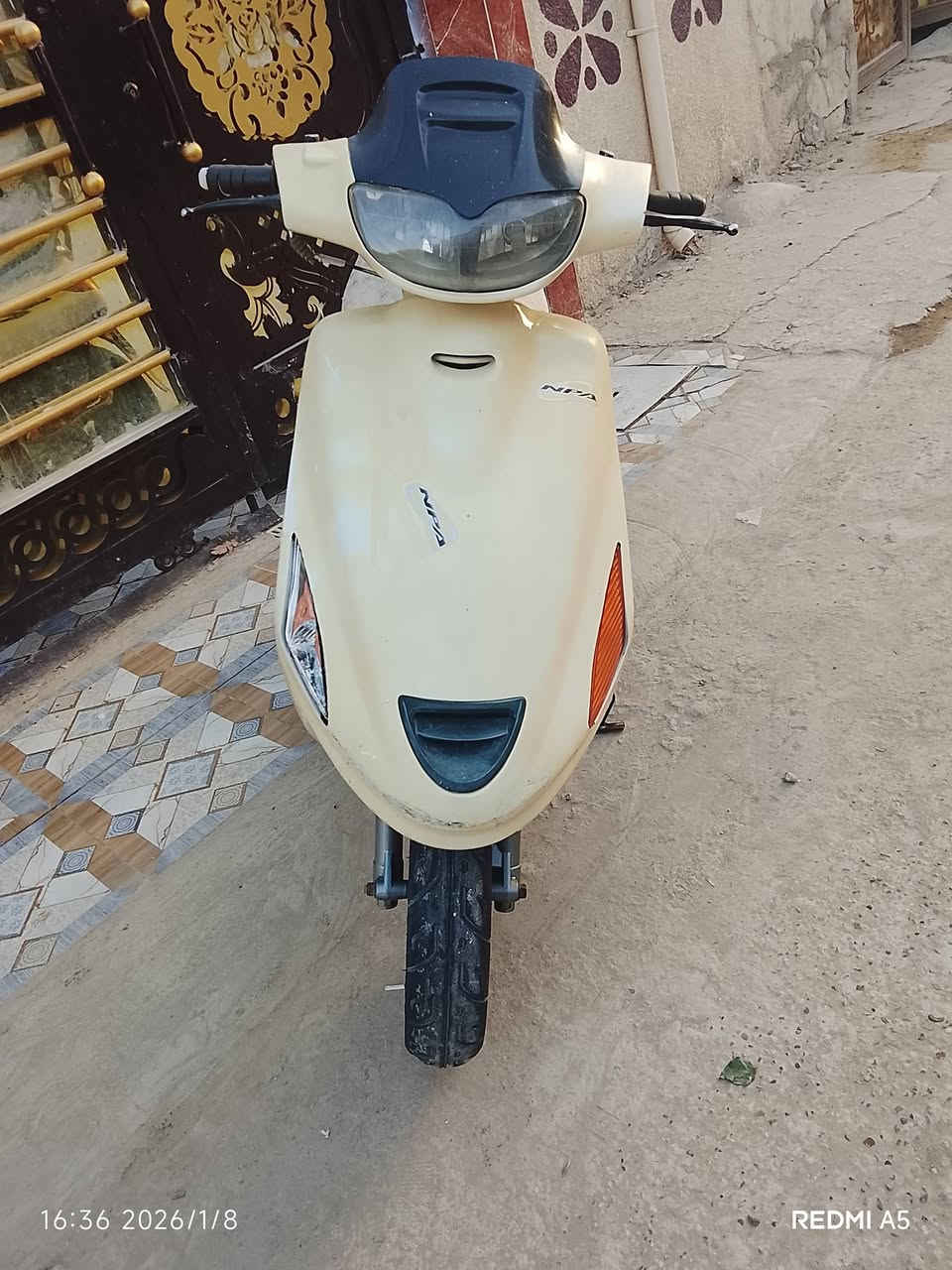 للبيع فراشه فحل الدراجه ناعمه وتخبل وبسعر ٢٦٠ وبيه مجال بصيط الدراجه كهربائيات كامله تجفيت عل ايدي ردت اجنيه بس اعتازين افلوس رجاء من تنطي كلمه خليك كده لصير حالك حال الزعاطيط مكاني حله رقم ***********
