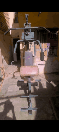 تريد جسم رياضي ومرتب وما عندك وقت تروح للقاعة؟ لو تعبت من زحمة القاعات والانتظار؟
اليوم جبتلكم هذا الجهاز العملاق (MGT-HG185) اللي يغنيك عن عشر أجهزة بقاعة الحديد!
​ليش تشتري هذا الجهاز؟
✅ شامل لكل عضلات الجسم: يمرن (صدر، أكتاف، ظهر، باي، تراي، ورجلين) بأكثر من 24 حركة تمارين مختلفة (مثل ما موضح بالصور الملحقة بالجهاز).
✅ بناء قوي ومتين: يتحمل أوزان ثقيلة وكرف، ومصمم حتى ياخذ مساحة صغيرة بالبيت.
✅ نظافة الجهاز: الجهاز بحالة ممتازة وكأنه جديد، البوليات (الكرات) والوايرات كلها شغالة بسلاسة.
✅ توفير حقيقي: بدل ما تدفع اشتراك شهري، استثمر بجهاز يبقة عندك العمر كله.
​السعر:
💰 400 ألف دينار عراقي فقط (وبيه مجال بسيط للطيبين والشراي المباشر ما نقصر وياه).
​الموقع والاستفسار:
📍 [النجف الأشرف حي الأنصار]
📞 للاتصال أو الاستفسار عبر الواتساب:[***********]
