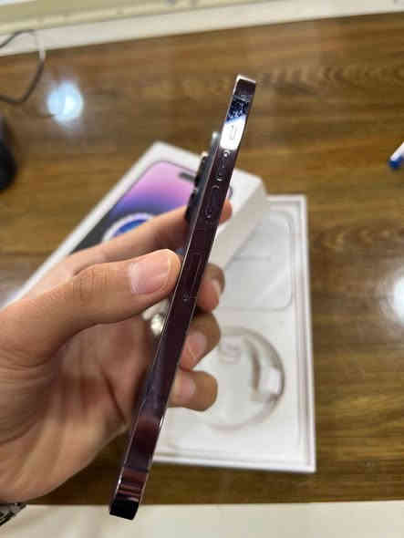 السلام عليكم للبيع ايفون 14broMaxذاكره ٢٥٦بطاريه ٨٥التلفون موضح بل صوره وانضف بعد ع وضع البلاد شخط واحد ما بي رحمه لوالديك مو شراي اعبر المنشور السعر مليون و50خاص موجود ***********
