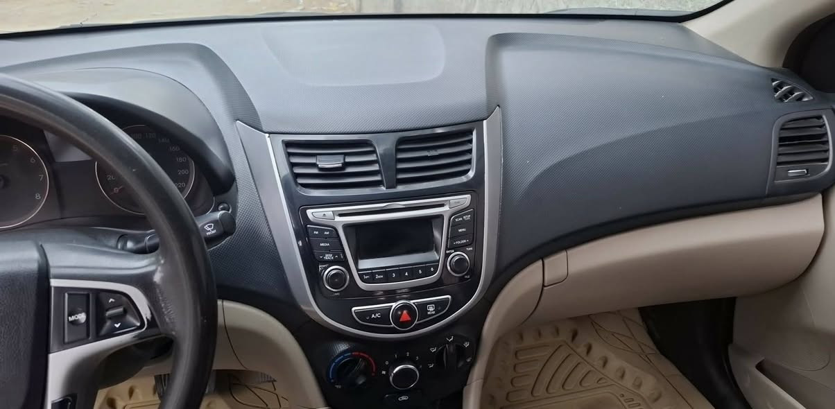 اكسنت. رقم نجف الاماني. محرك 1400 مديل 16
تبريد شغال تدفئه  بيه تلث قطع بابين تبديل جهت السايق اثر ضربه خفيفه بدون دواخل شرط  وجاملغ جهت السايق مرجع ع بارد.  وهاي القطعه الي بلبنيد شلع مال هوز مي.
مكان السياره نجف السعر 80وبيه مجال. رقم صاحب السياره *********** اخوان اني مكلف بنشر
