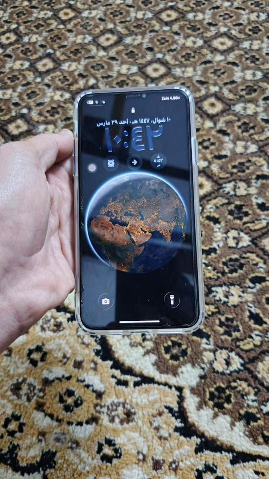 ايفون 11 برو ماكس  نضيف  ذاكره ٢٥٦ بطاريه ٧٥ بلادي
مبدل فقط شاشه اصليه شرط من جهاز ال جهاز فيس ايدي شغال  لون زيتوني     تك سيم  شرط كلشي شغال كامرات فولل  سعر ٣٢٥ 

***********
