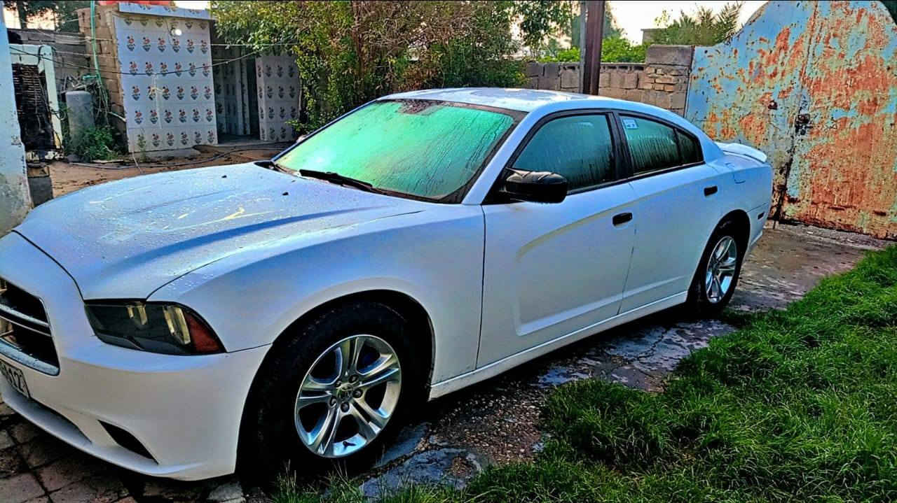 سلام عليكم جارجر 2013 وارد امريكي محرك 3600 رقم اربيل شرط تحويل ضربته جاملغ امامي  وبنيد فقط بدون دوخل جاهزه من كلشي صدر حداديه سياره جديده كلش سنويه منتهيه سعر 147 وبيه مجال بسيط بسم كريدي مكان واسط الدبوني ***********
