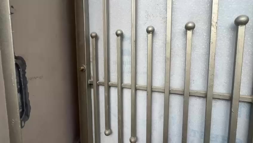 السلام عليكم بنايه تجاريه موقع مميز ياجر شركه او منظمه او عيادات او دائره والى اخره. موقع البنايه الرحمانيه تقاطع شارع 60  بنايه جديد للاستفسار الاتصال برقم *********** او خاص
