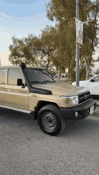 ميك زةميني علوج   2018
سةيارةكة ساغة دووبةية  بيلاد بورة عام پةمپة لةسةر ساغي مةكينةي نةكراوة دوسةدو بيست هةزار روشتوة چوارتايةي لوك لوكة مةكينةي نةكراوة بي دةعمو ليدران زةماني مالي مةدةني بةشةرت 
نرخي    220   وةرةقة
ژم   ***********
كورةك    ***********
