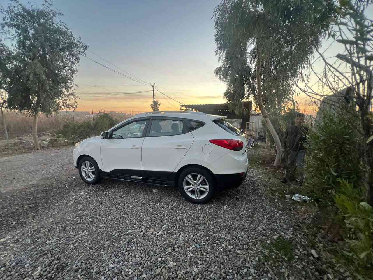 توكسن 2011 كلين كفاله عامه
خليجي كوري 
محرك وكير بشرط محرك مامفتوح 
قطره صبغ مابيه 
رقم. دهوك شرط التحويل هيمت متريد 
المكان موصل حي السماح جانب الايسر 
السعر ١٤٤ وبيه مجال شي قليل 
للتواصل اتصل ع رقم ***********
