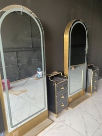 مرايات حلاقة • وجهين ٤كراسي • بسماية بغداد