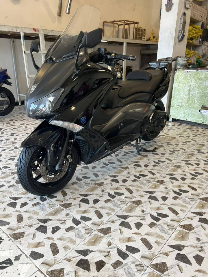 سلام عليكم
تيماكس موديل 14
مكفوله كفاله عامه
تخم تاير
ماشيه 34
سويج واحد احمر
صلنصه رياضي 
سعر خاص مكاني واسط زبيديه ***********
