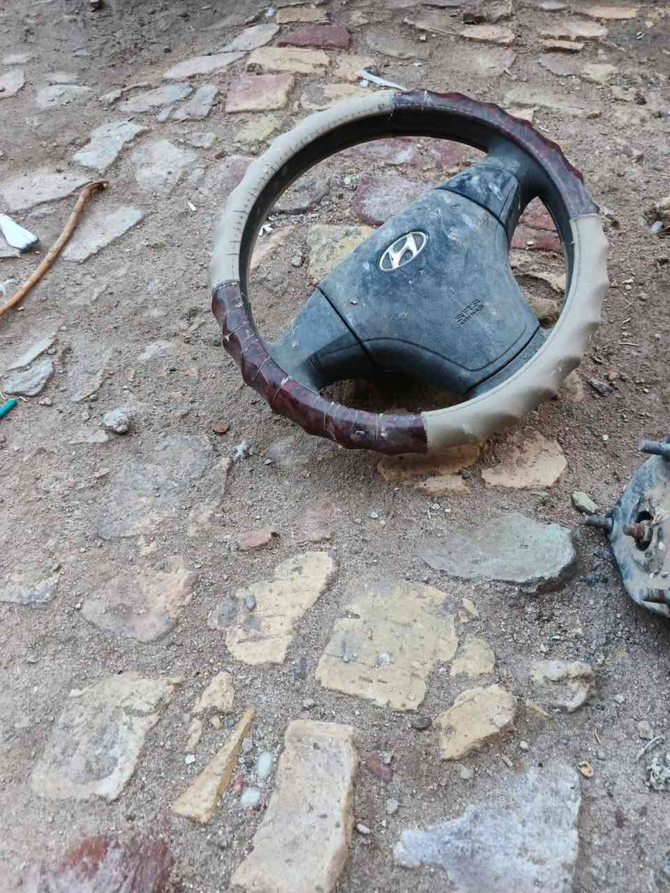 غراض النتره صابونه 11 زوج لايت تجاري وتك صلي وزوج بك لايت صلي وتك تجاري وزوج دبلات  مستعمل مع دركه تصال على ***********
