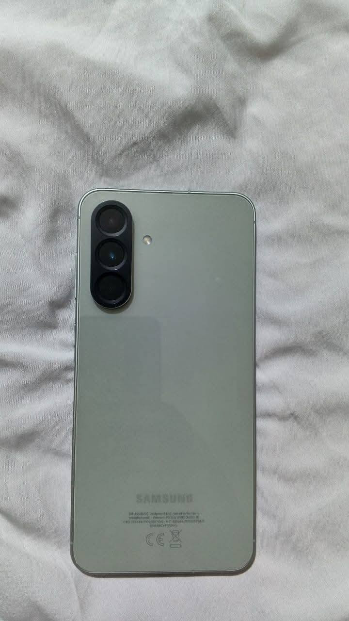 السلام عليكم 
جهاز سامسونك. A56 5G
ذاكرة ٢٥٦.  عشوائية ٨ 
شاحن تاب سي 
كامرا. ٥٠ ميكا 
جهاز نظيف مكفول من التصليح 
الجهاز بدون ملحقات فقط وصل الشراء من شركه الاماني ب كربلاء 
السعر.  .. ٣٧٥ الف. غير قابل لتفاوض 
مكاني بغداد. ش الرشيد ماعندي توصيل


**إذا كنت صاحب هذا الإعلان وتريد حذفه لأي سبب، رجاءا أرسل رسالة إلى الدعم الفني**