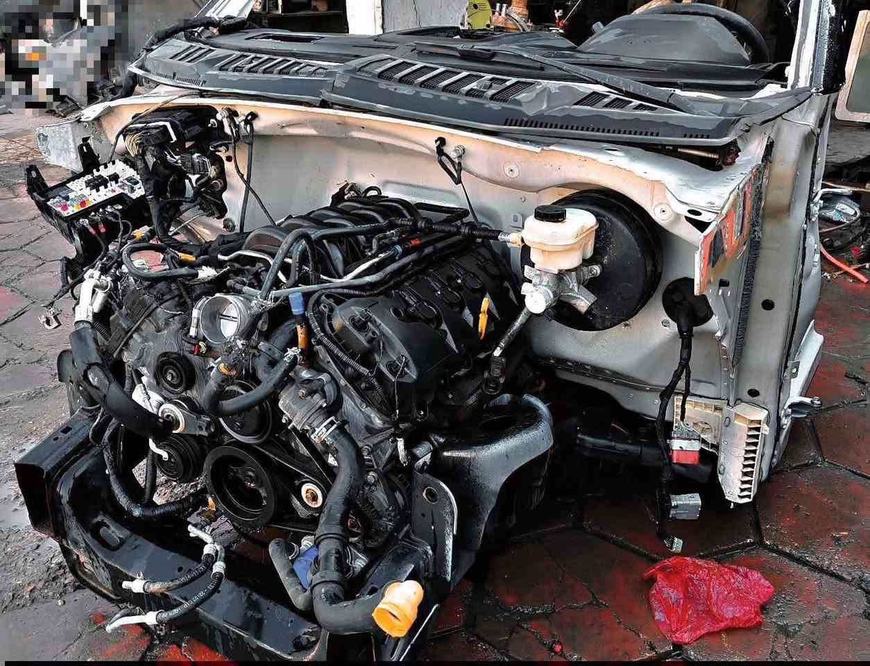سلام عليكم للبيع
محرك فورد F150 
موديل 2019
 مكينه 8  سلندر شغاله 
 كير جبير 
العنوان بغداد
‏‪***********‬‏
