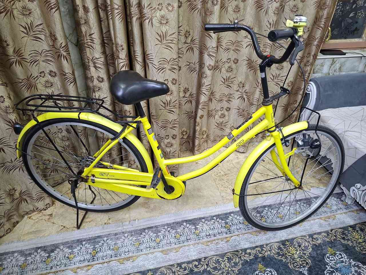 السلام عليكم بايسكل بناتي نضيف كلش الحجم 26 بي قفل تايراته جدد مكاني البلديات سعره ١٠٠ ***********
