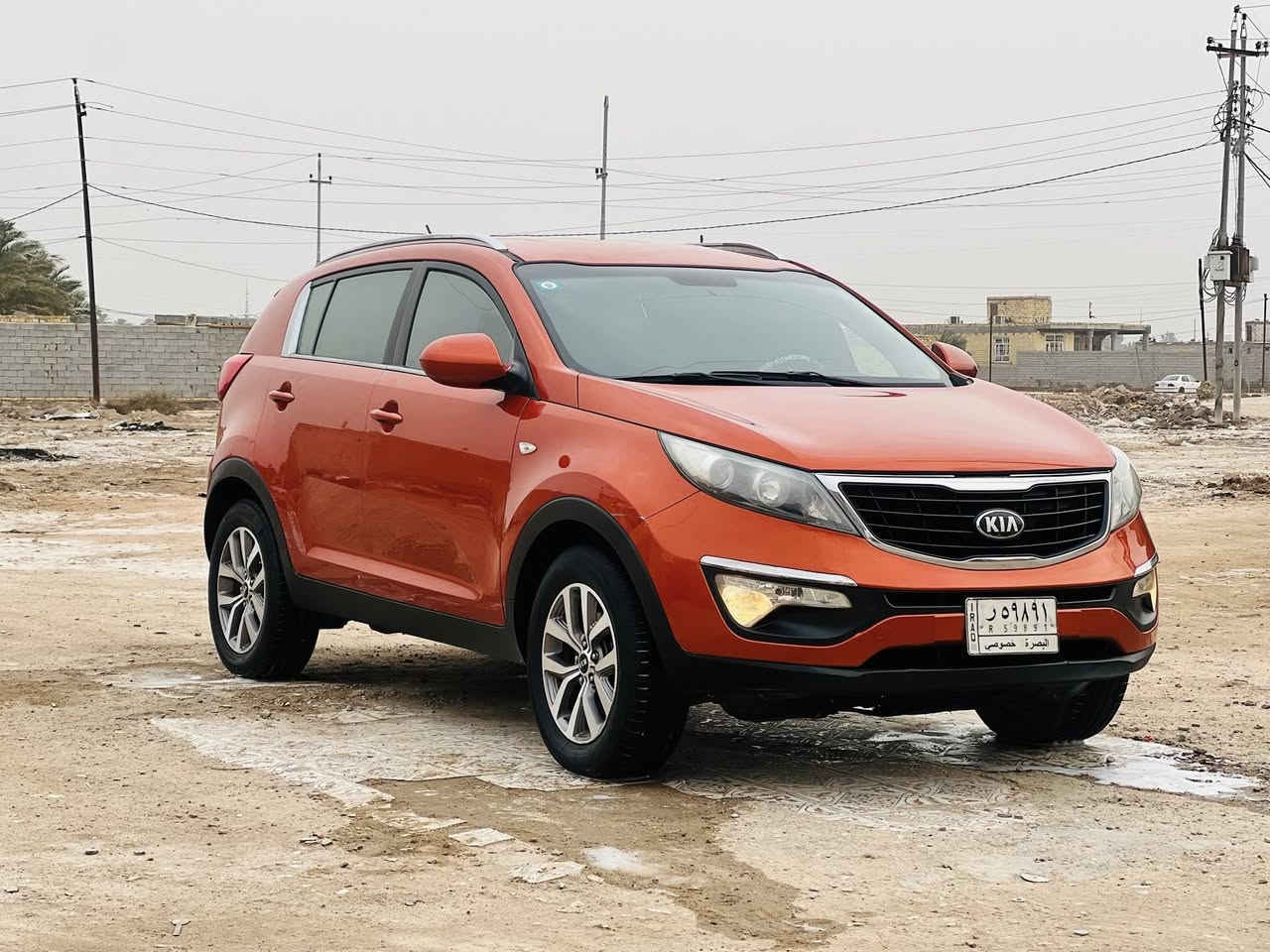 سلام عليكم 
سبورتج 2015خليجي رقم بصره مكفوله كفاله عامه ضربه وصبغ وتبديل مواصفات ويل كروم شاشه كامره  منضومه زنون تحكم استيرن مكينه 2000دوش ماشيه 150سياره جاهزه مكينه وحداده وتبريد وتخم تاير كله ع وضع الشركه والاستفسار ع هذه الرقم ***********//***********مكاني ناصريه مركز المحافظه السعر 145
