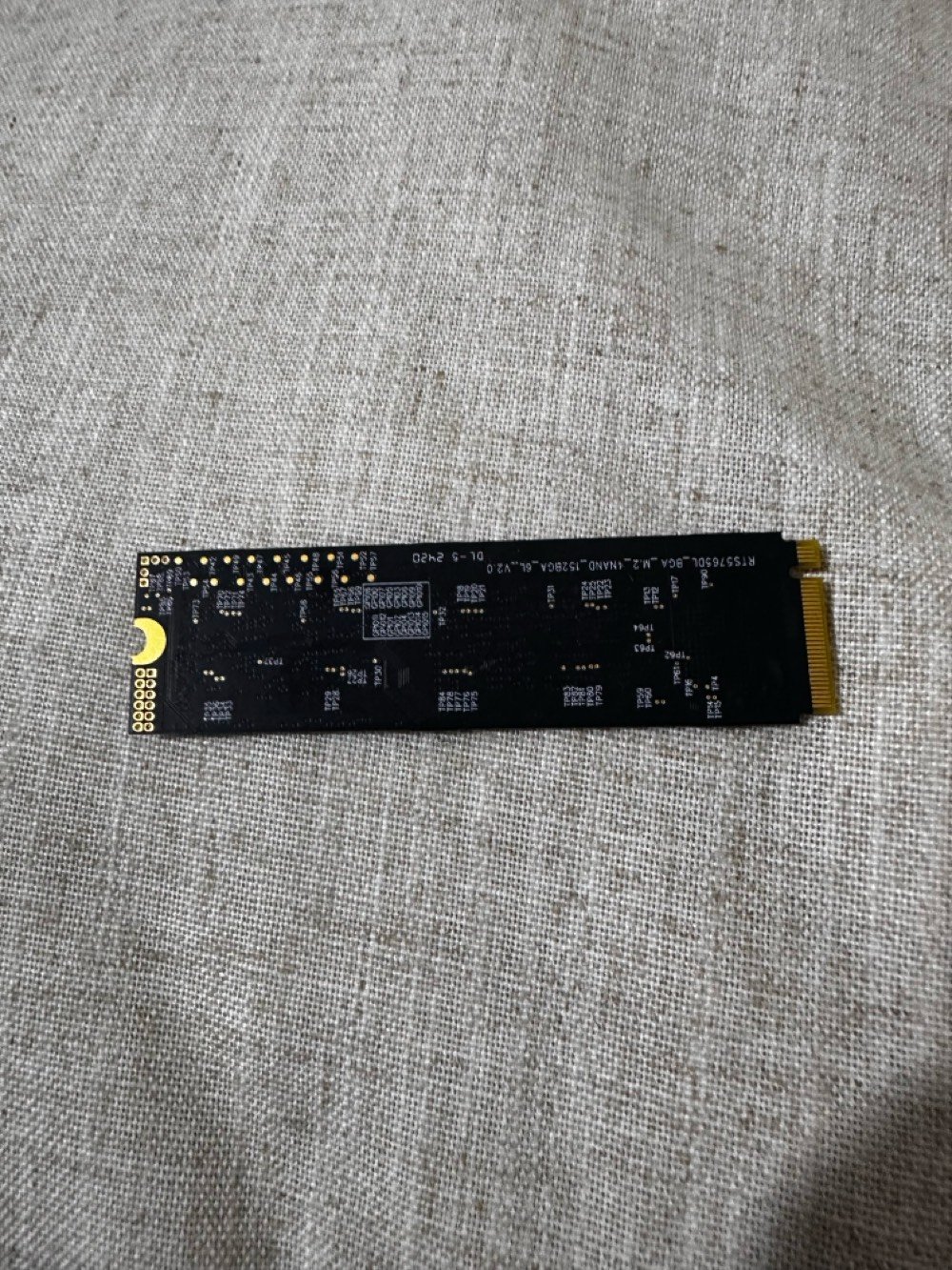 

هارد m.2 
2 تيرا 
شغال وعالفحص 

السعر 120 الف 
