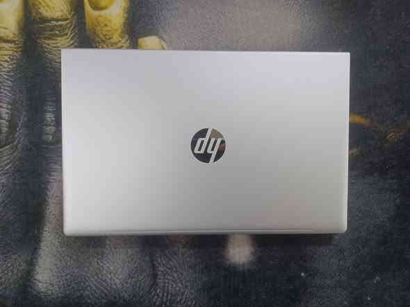 السلام عليكم ورحمة الله
جهاز لابتوب للبيع(الجهاز صار شهر من اخذته وبيه وصل ضمان 6 اشهر جهاز اشتريتة جديد وغير مستخدم)الجهاز نظيف بشكل 
#السعر800الف بيه مجال بسيط علما الجهاز ماخذه
أغلى من هذا السعر ومكتوب سعره بالوصل 
#المكان بغداد تقاطع درويش حي التراث 
رقم الهاتف:***********
رقم الهاتف:***********
رجاءً فقط آلي يعرف بيهن يدخل لأن راح ادزلك
معلوماته بالكامل...

الموديل:
HP ProBook 450 G10
شاشة 15.6 إنش
هذا موديل مخصص للجامعة والعمل معروف بالاعتمادية والقوة.
نظام التشغيل:
Windows 11 Pro 64-bit
إصدار: 22621 (Build 22621)
يعني عندك نسخة احترافية من ويندوز 11 مع آخر التحديثات تقريبًا.
المعالج (CPU):
Intel Core i5-1335U (الجيل 13)
يحتوي على 12 نواة (Cores)
سرعة أساسية تقريبًا 1.3GHz وقد ترتفع أعلى أثناء الضغط هذا معالج ممتاز للدراسةالبرامج، التصفح، المهام المكتبية وحتى بعض البرامج الثقيلة.

الذاكرة (RAM)
16GB RAM بدون

صناعة شركةال HB
ملاحظة الجهاز بيه إنارة كيبورد في الوضع الليلي
