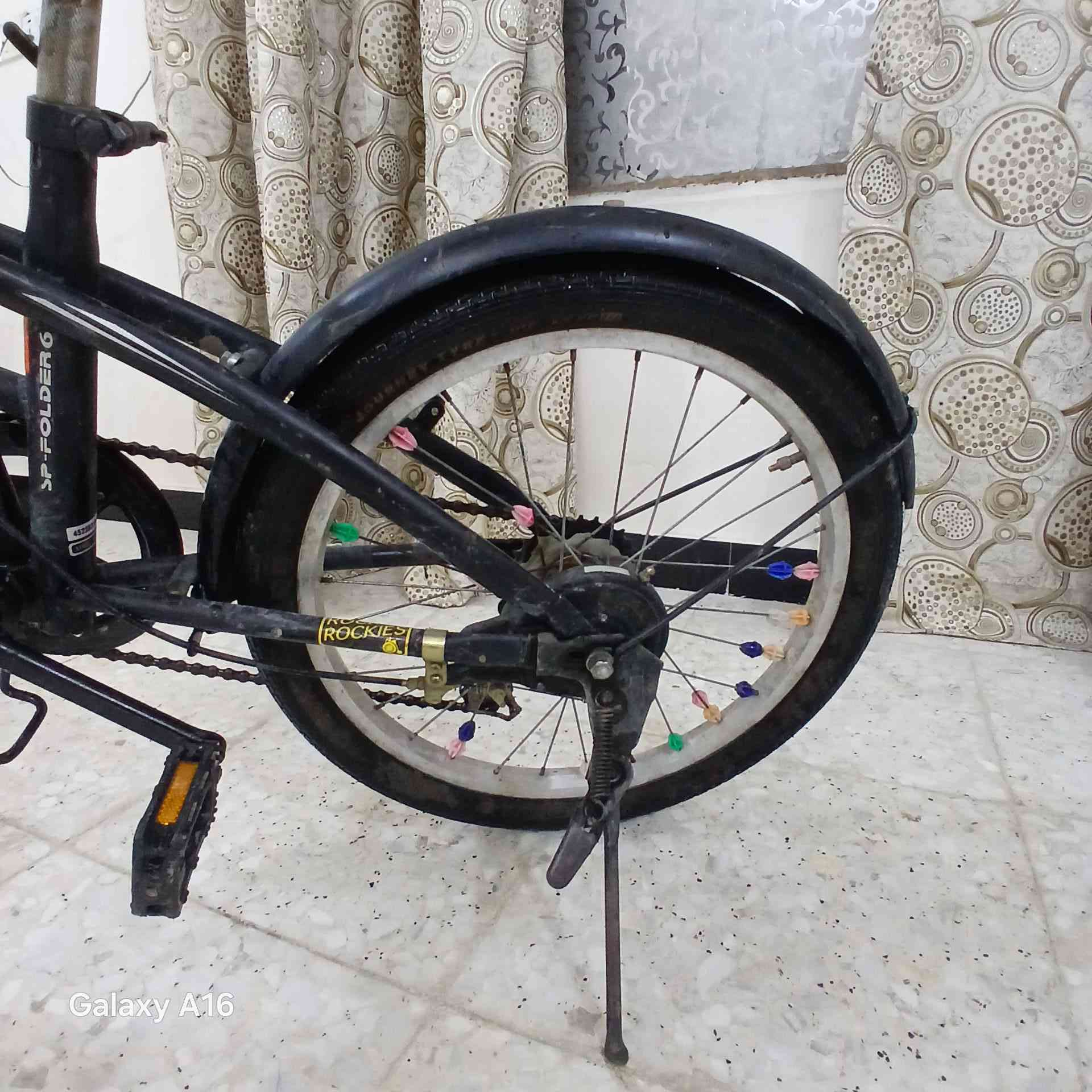 للبيع بايسكل ابو طبكه موصفات حلو سعر 75 بي مجال لي شراي لاستفار ***********
