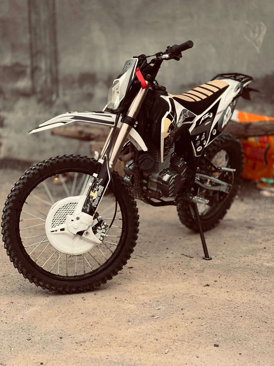 السلام عليكم دراجه قفاز crx موديل 25 للبيع مكينه 300cc
الدراجه نضيفه تجي تشوف وتفحص كدام عينك مكفوله  والدراجه نصبتها تموت

مكاني صلاح الدين العلم سعر الدراجه مليون و250وبيها  مجال للشراي والمو شراي لا تتعبنه 

رقم ***********
