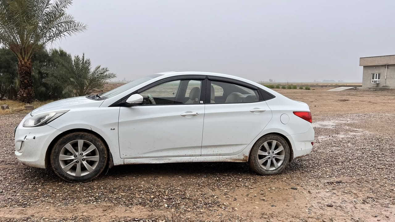 اكسنت ٢٠١٣فول واحد على واحد خليجي سياره بعده بحاله الشركه كير محرك كله شرط كلين مابيها ضرر تواير جدد سدر جديد رقمه اربيل جديد سياره كله شقاله وجديده السعر ١١٠وبه مجال للشراي الي مو شراي لا يتصل ***********
