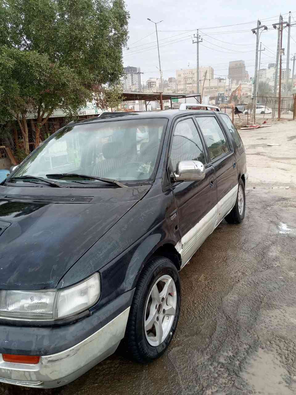 السلام عليكم ورحمة الله وبركاته مستي بوشي ياباني  7راكب محرك وكير كامري رقم كربلاء تحو ثاني يوم تخم تاير جديد كهربائيات شغاله للستفسار ***********
