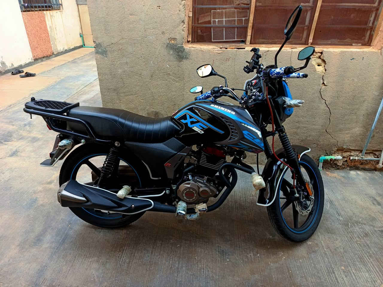 السلام عليكم 
للبيع ماطور شينك موديل23 شكل 25 
مگمرك كامل بس تسجل 
بعد حيل جديد مستخدم شي قليل 
مكانه/الانبار عنه
الاستفسار على خاص او الاتصال على الرقم ***********
