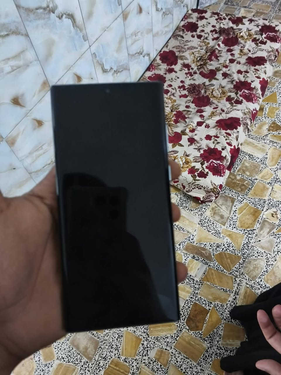 السلام عليكم اس ٢٢ التره للبيع ظهر مفطر والشاشه مفطوره وتشمر بالمس
قيم بما يرضي الله مكاني بغداد الحسينيه 
***********
