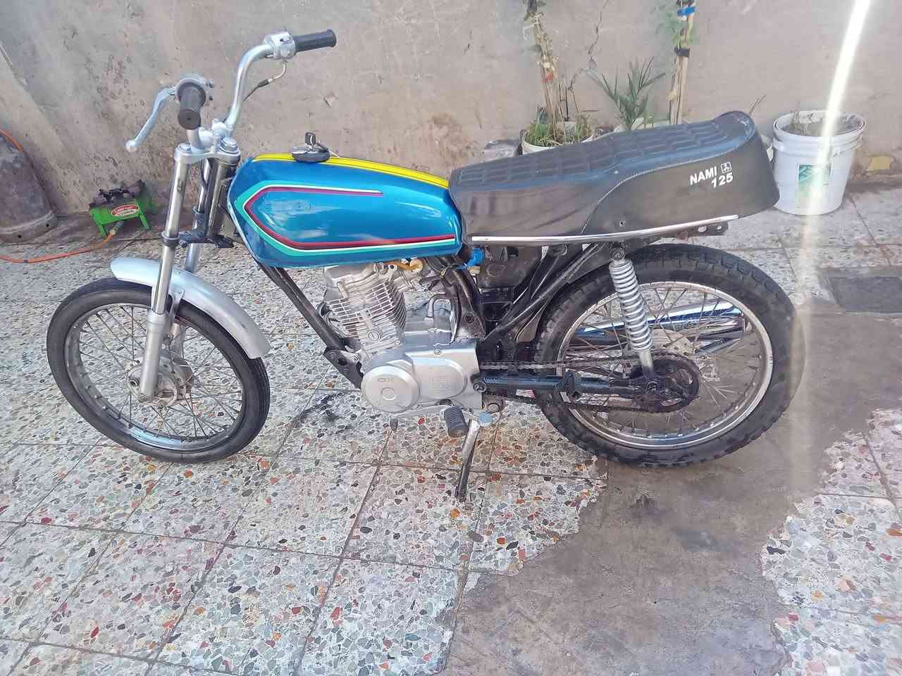 سلام عليكم دراجه بدون وراق تعمير صار شهرين معمره دراجه جامده هاون محرك مكفول من تنقيص وتبخير اي نقص مابيه سعره 650وبيه مجال شراي يجي خاص وبخدمته او رقمي  ***********
