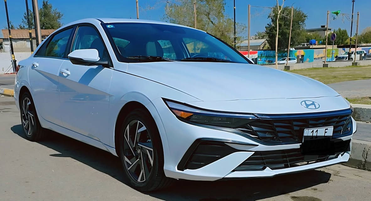 🔥 للبيع هيونداي النترا 2025 هايبرد LIMITED فول المواصفات 🔥
السياره زيرو ماشيه ١٠٠٠

🚗 Hyundai Elantra 2025 Hybrid Limited – وارد أمريكي

المواصفات:• فئة LIMITED أعلى فئة• هايبرد اقتصادي جداً بالوقود• تشغيل بصمة + دخول ذكي• تشغيل عن بُعد• شاشة كبيرة مع Apple CarPlay & Android Auto• كاميرا خلفية + حساسات أمامية وخلفية• رادار أمامي• نظام المحافظة على المسار• نظام النقطة العمياء• تحذير الاصطدام الأمامي• مثبت سرعة ذكي• فرملة طوارئ أوتوماتيك• فتحة سقف• كشنات جلد لون أبيض• تدفئة وتبريد للمقاعد الأمامية• تدفئة مقود• مقعد السائق تحكم كهربائي• ذاكرة مقاعد• شحن موبايل Wireless• إضاءة LED أمامية وخلفية• جنوط رياضية ألمنيوم• نظام صوتي ممتاز• شاشة عدادات ديجيتال

📌 الحالة: سيارة نظيفة جداً📌 الوارد: أمريكي📌 الفئة: LIMITED (فول فول)

رقم الشاصي موجود بالصور

السياره بدون ايرباك

💰 السعر: 19,000 دولار (190 ورقة)

***********

📞 للاستفسار الخاص مفتوح
