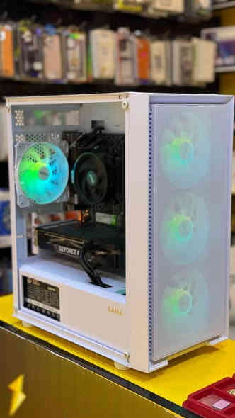 للبيع تجميعة جاهزة وبسعر 650,000 دينار فقط 💻🔥
حالة ممتازة ✔️
توصيل متوفر لكل المحافظات 🚚

المواصفات:
 • R5 5600G المعالج
 • RAM 16GB 3200MHz
 • B450 Gigabyte مذربورد
 • RTX 2060 Palit 12GB كرت شاشة
 • 550W بور سبلاي
 • M.2 120GB SSD
 • HDD 500GB

رقم التواصل: ***********
