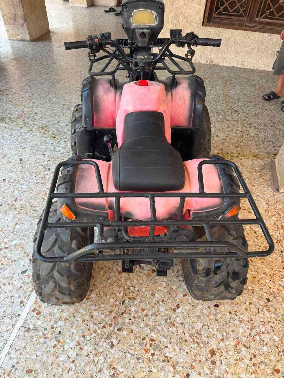 لبيع دراجة رباعية ATV اوتماتيك
الحالة: نظيفة وجاهزة للاستخدام ومحركها جدا نظيف
اللون: وردي 
المكان: بغداد- الغدير ساحة ميسلون
السعر: [500 الف وبيها مجال وقابل للتفاوض البسيط]

المواصفات:
 •  4 كفرات كبار للبر والطرق الوعرة
 •  باكات امامي وخلفي لحمل الاغراض 
 •  تشغيل سلف
للاتصال ‭***********

