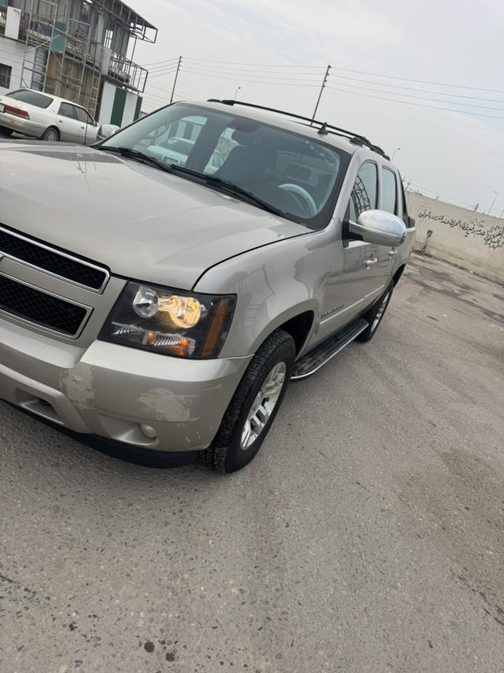 السلام عليكم.
تاهو. بدي.2011.  ادوات.  دخول جديد. بيها كصه.      وارد. خليجي.   

المحرك. 5300. الكير 1000. جدد.  تبريد شغال.  كهربائيات شغاله.   تايرات. جدد. 

السيارة جاهزه. ما بيها. نقص.   

السعر 67. 
العنوان البصرة 
الموبايل. ***********.
