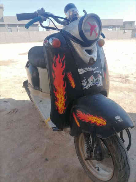 موطور عبد الحليم للبيع شغال هندر 
السعر 125بي مجال حك الجيه خاص مفتوح
هاذه رقمي ***********
