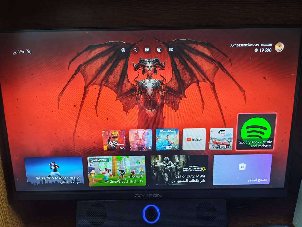 🎮 للبيع بكج ألعاب متكامل وجاهز 🎮
✅ Xbox Series S إنتاج 2022

- الجهاز نظيف جداً 
- لم يتم فتحه أو تصليحه سابقاً
- مع الكارتونة الأصلية وجميع الملحقات الأصلية

🖥️ شاشة Game On Gaming Monitor

- قياس 24 بوصة
- لوحة IPS
- تردد 180Hz
- نظيفة جداً ومع الكارتون
- مناسبة جداً لألعاب الشوتر والألعاب التنافسية

⌨️🖱️ ماوس وكيبورد Wireless RGB

- سريع الاستجابة
- إضاءة RGB جميلة

🎯 ماوس باد بطباعة 3D عالية الجودة

🎧 سماعة Monitor Gaming

- صوت قوي وواضح
- صوت ثلاثي الأبعاد يمنح تجربة لعب ممتازة

💡 إضاءة RGB تفاعلية مع الصوت

- تعمل حسب الموسيقى والأصوات المحيطة
- يمكن استخدامها بشكل عمودي أو أفقي

🎮 حاملة جوستك بشكل روبوت آلي مميزة

💰 السعر: 550,000 دينار
📍 الموقع: بغداد - الاعظميه 

***********

للجادين فقط، والسعر قابل للتفاوض بشكل بسيط بعد المعاينة.
