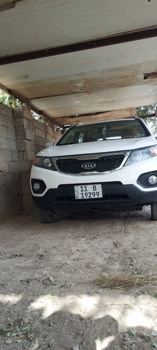 السلام عليكم سورنتو لبيع موديل 2013مكفوله كفاله عامه شرط السونر وارد خليجي عده الكيس مفتوح والباقي كله وضع شركه سعرها 177 وبيها مجال بصيط لطيبين رغم تلفون ***********
