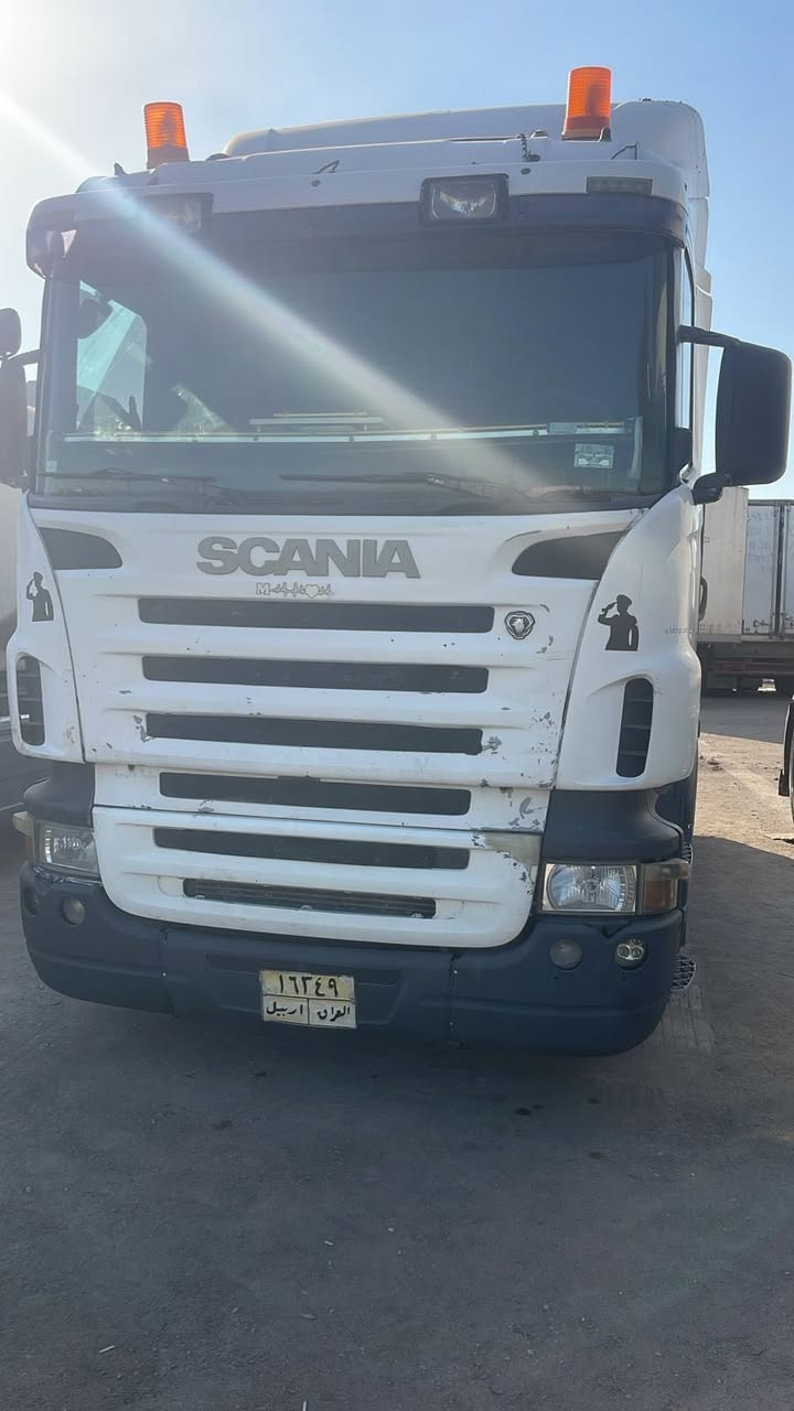 سكانيا موديل 2007
محرك اربع خطوط جديد كير عادي 
باسم كرردي تريد تحويل تريد وكالة سنويه نافذة 
سياره جاهزة للعمل تخم تاير مربوطة فلات محلي مزوج 
العربانة ما موجوده ورها عربانه اوربية هم للبيع السعر هيه والعربانه 190 بدون عربانه 150 وقابل للتفاوض رقم الموبايل *********** العنوان بصره خور الزبير
