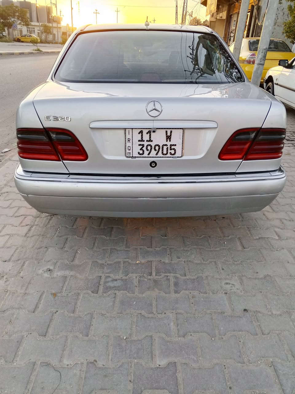 مارسدس ام عيون موديل ٩٩ فول رقم بغداد بأسمي جاهزه من كلشي أو كلشي بيه شغال. مكينه v  صبغ عام بدون حادث.. العنوان نجف السعر ١١٥ ابو بيه مجال....رقم الهاتف ***********
