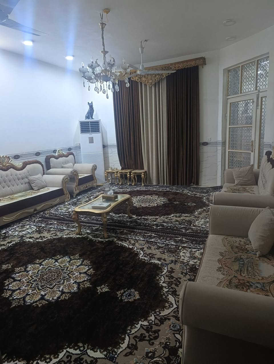 السلام عليكم بيت البيع مكان ال مراد يم مدرسة العقيله ***********
