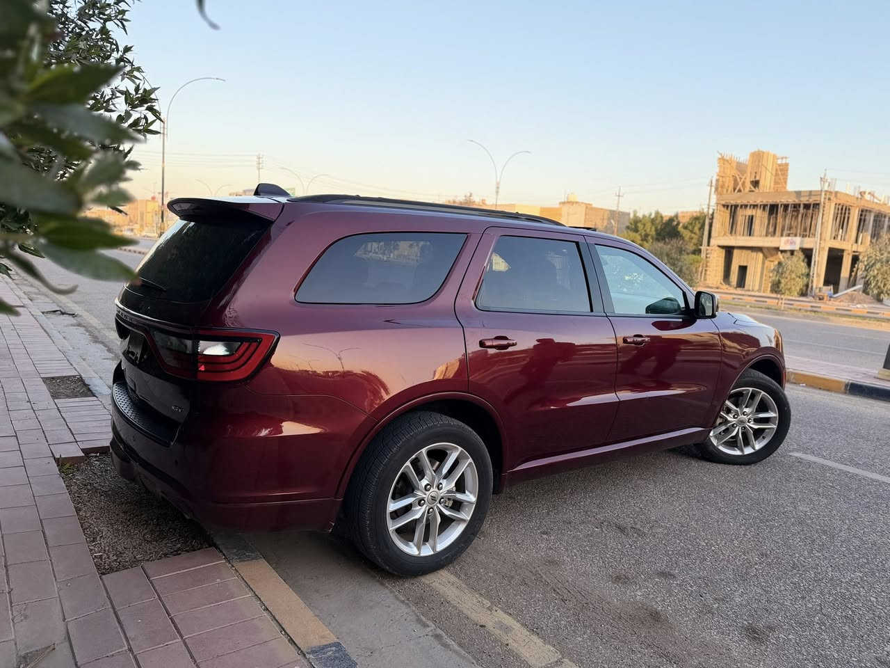 نوع السياره - دوج دورنگو -Dodge Durango 🚙

الموديل - 2024 / گلين 

الفئه - GT. PLUS 🧾

الاستيراد - وارد امريكي

حجم المحرك - 3600c

عدد الركاب - 7 راكب 💺

# المواصفات 

-رادار امامي 

-رادار خلفي 

-رادار جانبي 

-حساس خلفي 

-صندوك جنطه شفط 

-تحكم مقود جهتين فووول

-كشن ذاكره .ميموري 

-كشن جلد فووول كهرباء 

-كشن تبرد + تدفئه 

-تحديد مسار 

-تحكم وضعيات كشن 

-عدد انظمة القياده 4 

-اشاير مري جانبي 

-نقطه عمياء تحذير 

-كامره دوار 

-شاشه كبير 

-توقف ذاتي 

* بدون تبديل بدون أرباك 
* رقم بغداد كتاب باسمي شهداء 

#السعر 320 $ وبيها مجال

للاستفسار ***********
