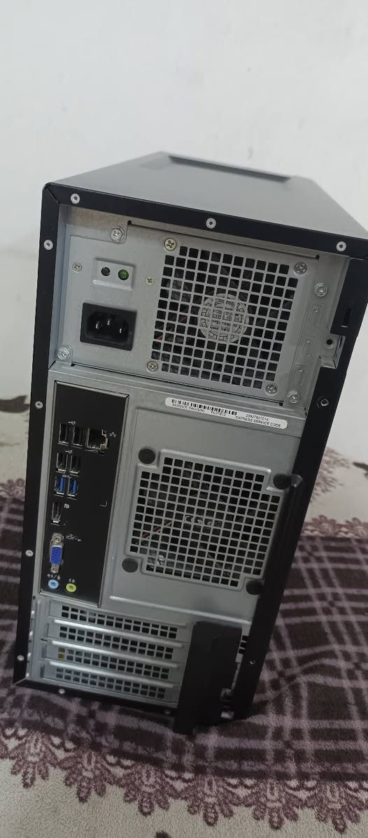 حاسبة جيل رابع core i3
رامات 8 كيكا ddr3
Hhd 500 هارد 
وندوز 10 كرت شاشة داخلي تكدر تضيف خارجي يجي وياها واير تشغيل و vga الحاسبة نضيفة كلش ب90 قفل توصيل موجود


**إذا كنت صاحب هذا الإعلان وتريد حذفه لأي سبب، رجاءا أرسل رسالة إلى الدعم الفني**