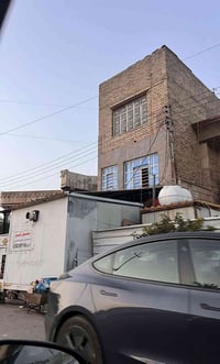 بيت للايجار 50 حي العامل على شارع عريض قرب شارع 30 3 طوابق 4 غرف نوم  ...