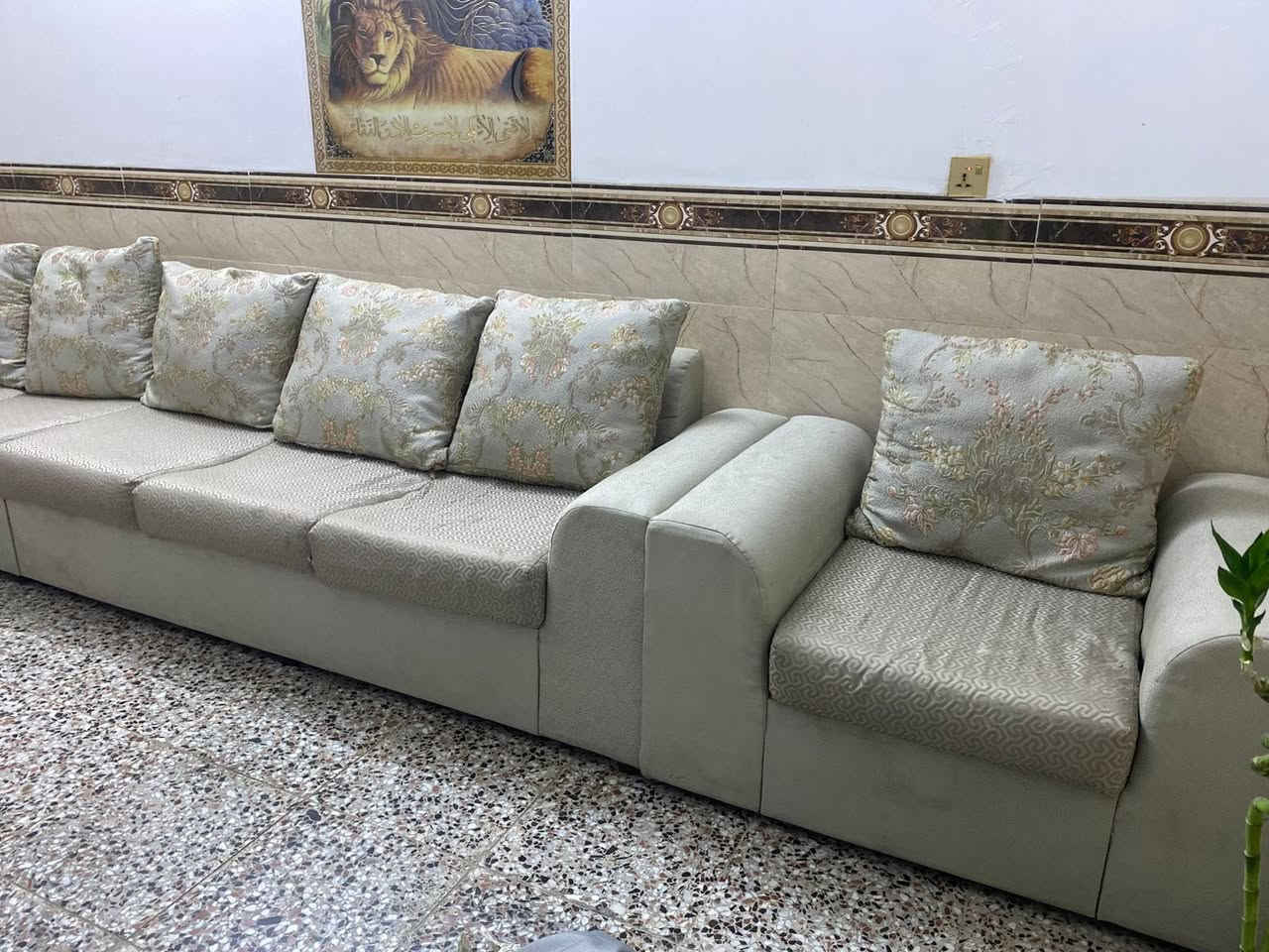 تخم للبيع بالة كويتي 15 مقعد كعدتة كلش مريحة سفنج طبي أي ضرر ما بي عوزة فقط غسل
سبلت طن ونص الحافظ تجي تاخذة على الفحص تبريدة ثلج 

الهاتف:***********
