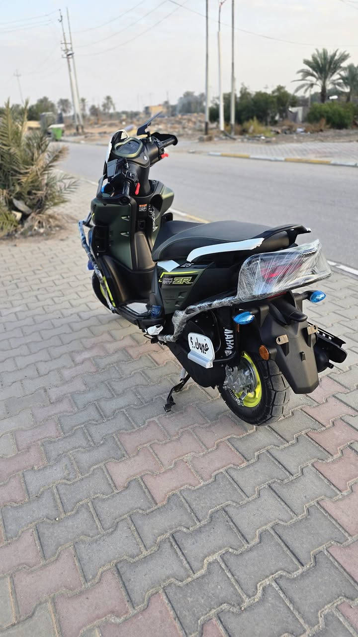 للبيع دراجه ZR2025الدراجه زيرووو ومكفوله كفاله عامه بانزين كله محسن ودهن موتل الاصلي وكامله الدراجه من درع امامي وخلفي من ارضيه من هوائيات من مرايات من واقه للصانصه مكانهه الرميثه وسعرهه2450قفل شرط النضافه تجي وتشوف بعينك***********
