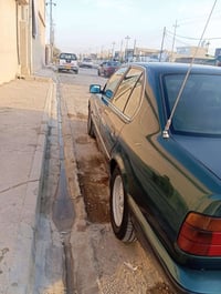 بي ام 92 محرك 35 كير اوتماتيك شرط محرك وكير صدر نص عمر سياره بدون حادث...