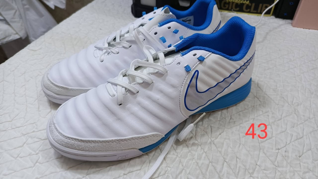 احذيه رجاليه جديد ماركات جديد غير مستخدم  للاستفسار ***********
