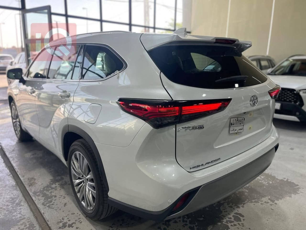 TOYOTA HIGHLANDER GLE HABRIDE
2.5 FULL 360 2025⚡️⚡️
تويوتا هاي لاندر 2500 سيسي فول مواصفات هايبرد 2025 
السعر 62 مليون مع الرقم بغداد 
ياباني تجميع الصين 
البيع نقدا فقط لايوجد لدينا بيع بنظام الاقساط
المواصفات‼️
*حجم المحرك 4CYLINDER 2.5L ✅
*مرتبط بناقل حركة أوتوماتيك✅
*مفتاح التشغيل بصمة ✅
*بانوراما✅
*اريل نفكيتر ✅
*حساسات أمامية ✅
*حساسات خلفية ✅
*رادار✅
*لايت زينون + LED ✅
*كشافات ✅
*بك لايت LED ✅
*حجم الاطار 235/55R20✅
*ويل كب 20✅
*4 دسك✅
*حساسات ضغط الاطارات ✅
*اشارة في المرايا الجانبية ✅
*المرايا قابلة للطي كهرباء✅
*ماسحة خلفية ✅
*عدد AIR BAG 9✅ 
*هاند بريك كهرباء ✅
*ا ABS✅ 
*دشبول ديجتال ✅
*شاشة Apple Car play ✅
*5كاميرات 360 درجة✅ 
*مثبت السرعة Cruise ✅
*المودات والاوامر الصوتية✅ 
*ا Bluetooth ✅ 
*مخرج منفذ الطاقة ✅
*تتسع المقصورة ل 7 ركاب✅
*المقاعد جلد+كهرباء✅ 
*ثلاث قطع تبريد✅ 
*تحديد المسار✅
*أوضاع القيادة Drive Mode ✅
*أوتو هولد ✅
*نظام مانع الانزلاق ✅
*حاملات الأكواب ✅
*تطعيم الدواخل ألمنيوم ✅
شركة الفرس الأبيض لتجارة السيارات 🚗
بغداد مدينة معارض البياع -الشارع المميز-مقابل كراج البياع 📍
لاستفسار يرجى الاتصال على الرقم:
☎***********
☎***********
