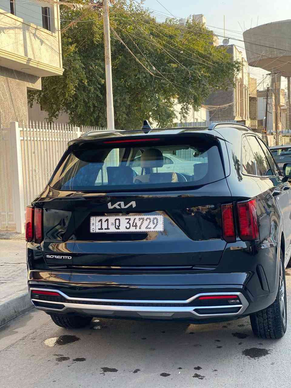 السلام عليكم سورنتو وارد امريكي 2023
ماشيه كيلو متر 18

موصفات 

بصمه 

تشغيل عن بعد 

قطعتين تبريد 

كشن السائق كهرباء 

كامره خلفيه 

كشنات تدفئه 

تحديد مسار 

رادار 

اربع انضمة قياده 

بنوراما 
مكينه اربعه سلندر 2500

صور مزادها موجوده 

الاتصال ***********
