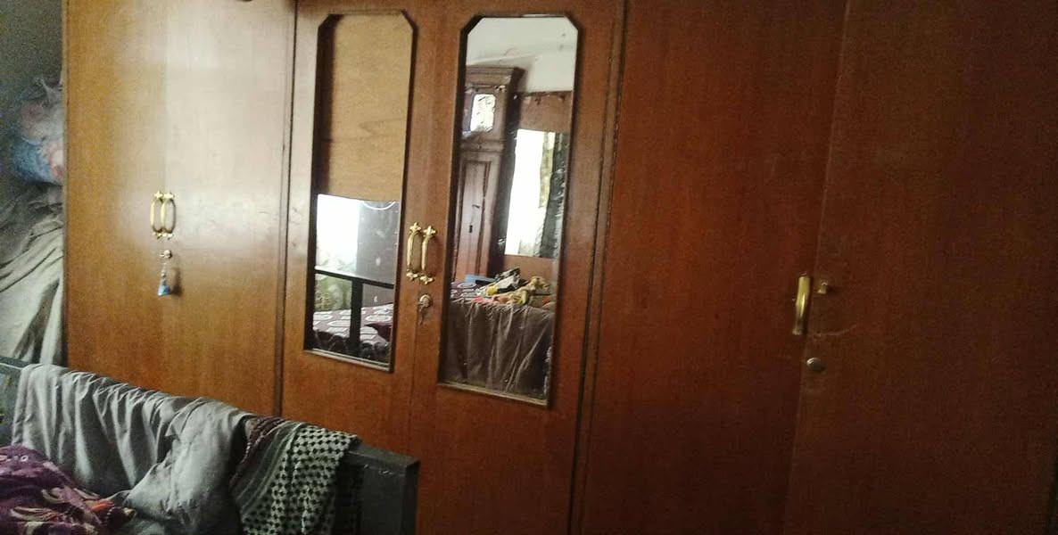 سلام عليكم
كنتور حطاطه 6 بيبان للبيع 140 وبي مجال
