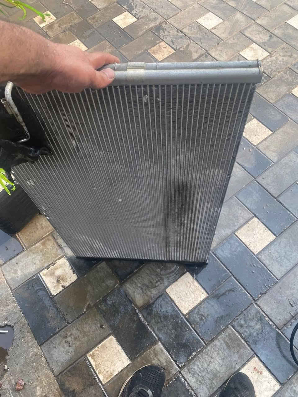 اكثر اسباب فصل السبلت هوه اوساخ على الراديتر او الشبكه الداخليه وضهور علامات على شاشه القطعه الداخليه  الغسل الحل الوحيد لاتسمع هاذ يكلك حساس هاذ يكلك غاز هاذ يكلك كهرباء هاذ يكلك فيزات والى اخرهي 

عرض محدود خلال24ساعه غسل السبلت 25الف اجيك للبيت وصينه واذ سبلتين غسلتلك الثالث مجاني 
هندسه تكيف وتبريد مزهر العبيدي 
***********
